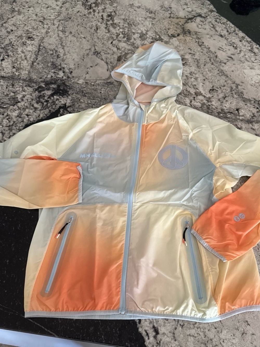 lululemon MAD HAPPY  athletica Cream Jacket with Pale Blue Detail